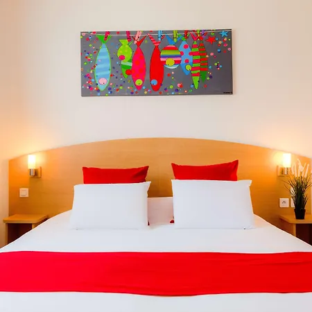 Kyriad Quimper - Hotel Pont-lʼAbbé