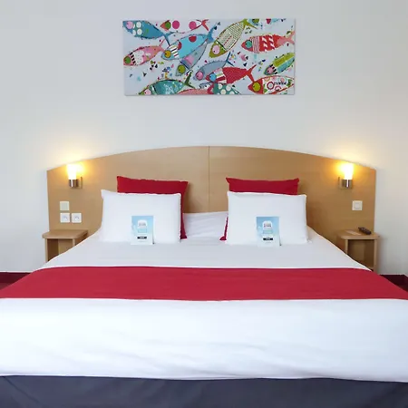 Kyriad Quimper - Hotel Pont-lʼAbbé
